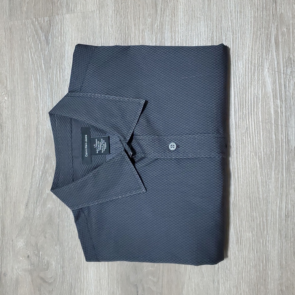 Calvin Klein Jeans (Long Sleeve Shirt)